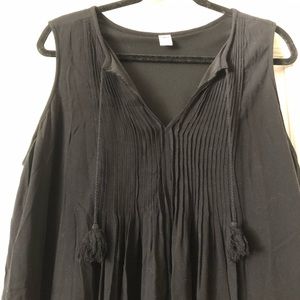 Old Navy Black Sleeveless Dress
